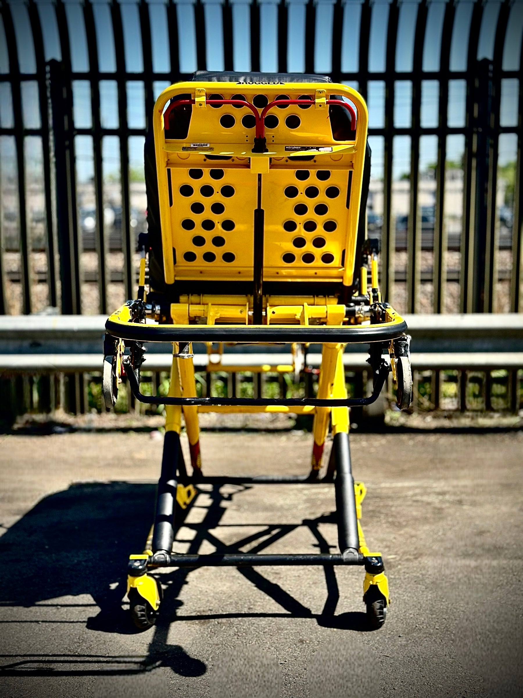 Stryker 6083 MX Pro Bariatric 850-1600 LBS Capacity Ambulance Cot | Refurbished STR6083