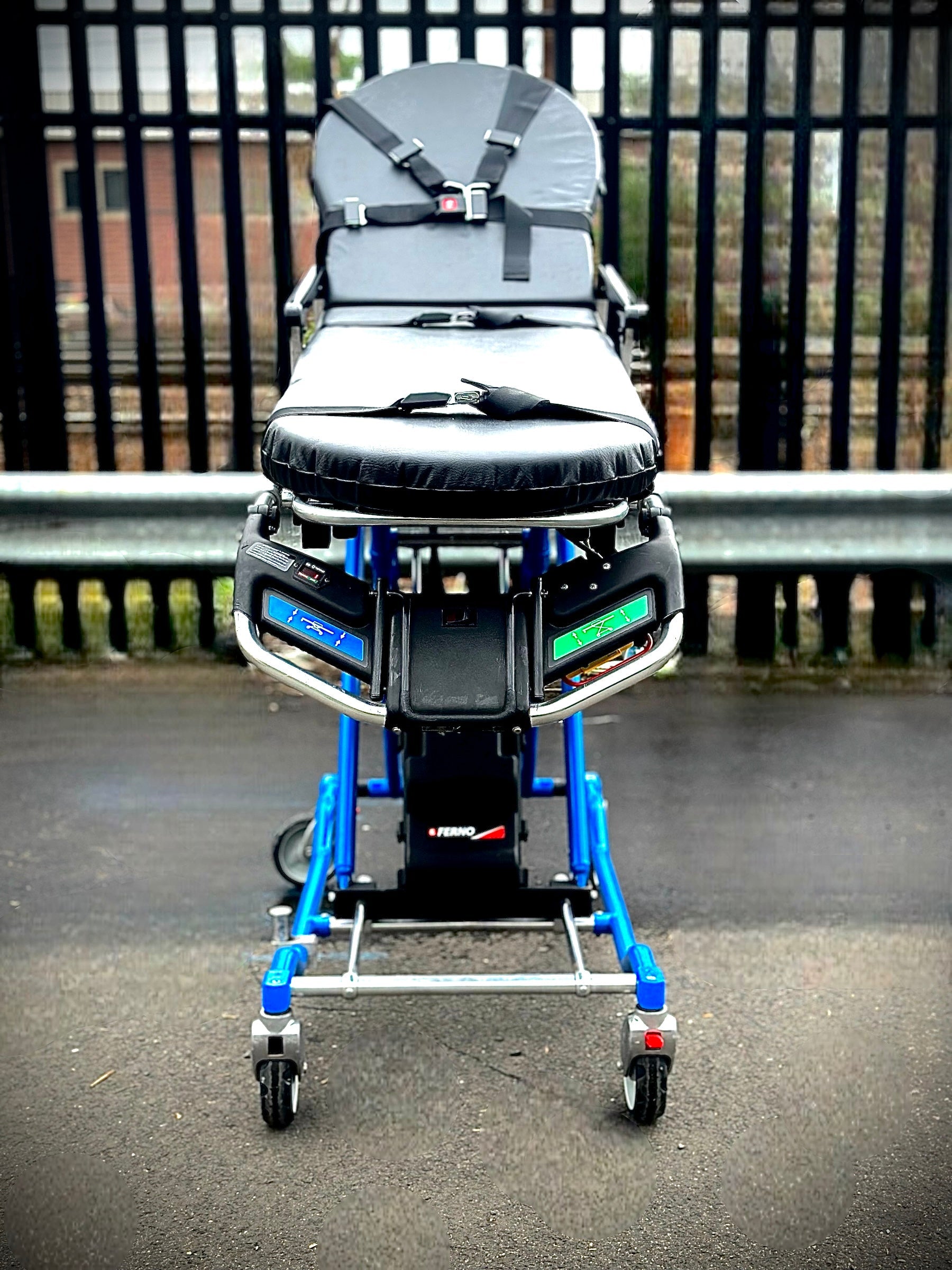 Ferno Powerflexx 700 LBS Capacity Ambulance Cot | Refurbished - Medical Stretchers & Gurneys - JJJ Medical