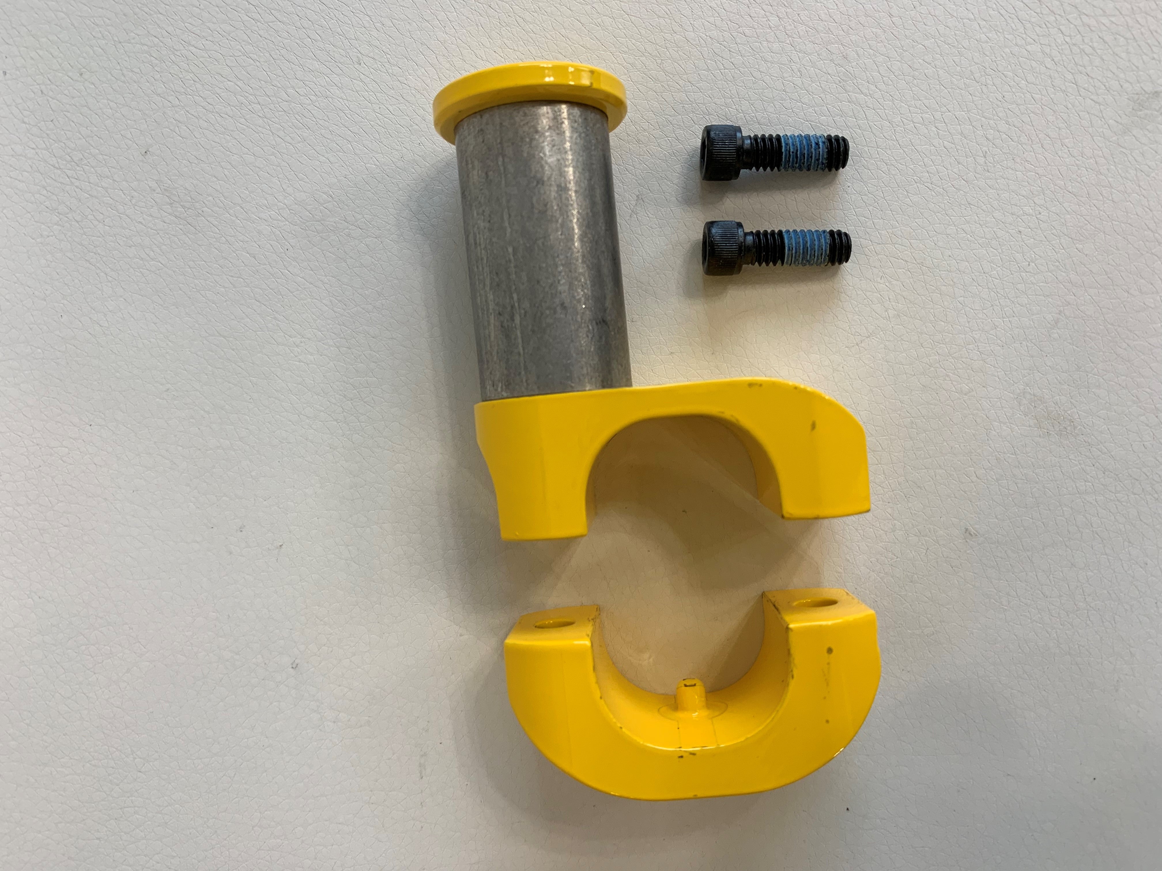 Stryker Cot Retaining Post Kit | USED 6085700004RB