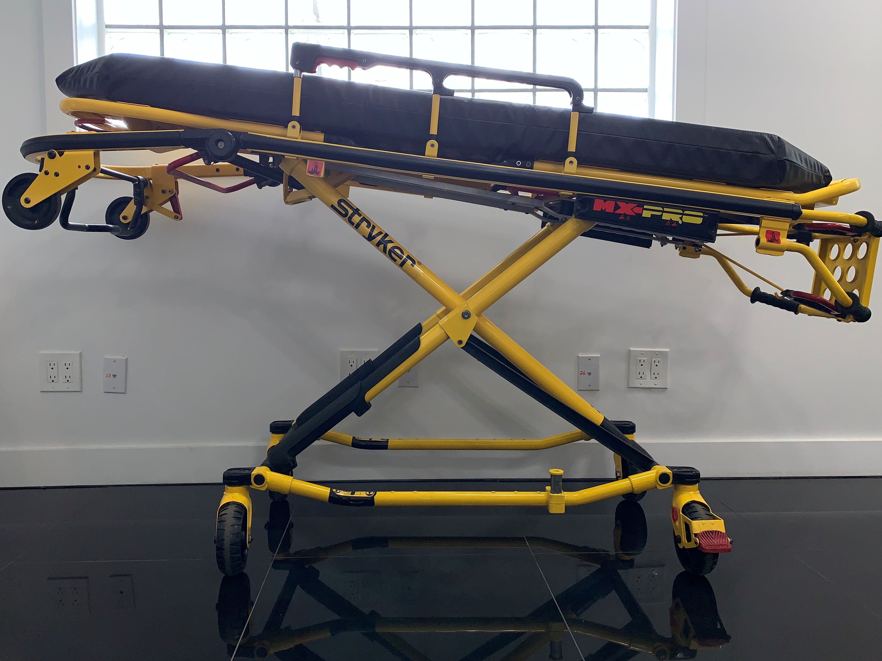 Stryker Rugged EZ - PRO (6090) Ambulance Cot – 500 lb Capacity - Stryker - JJJ Medical