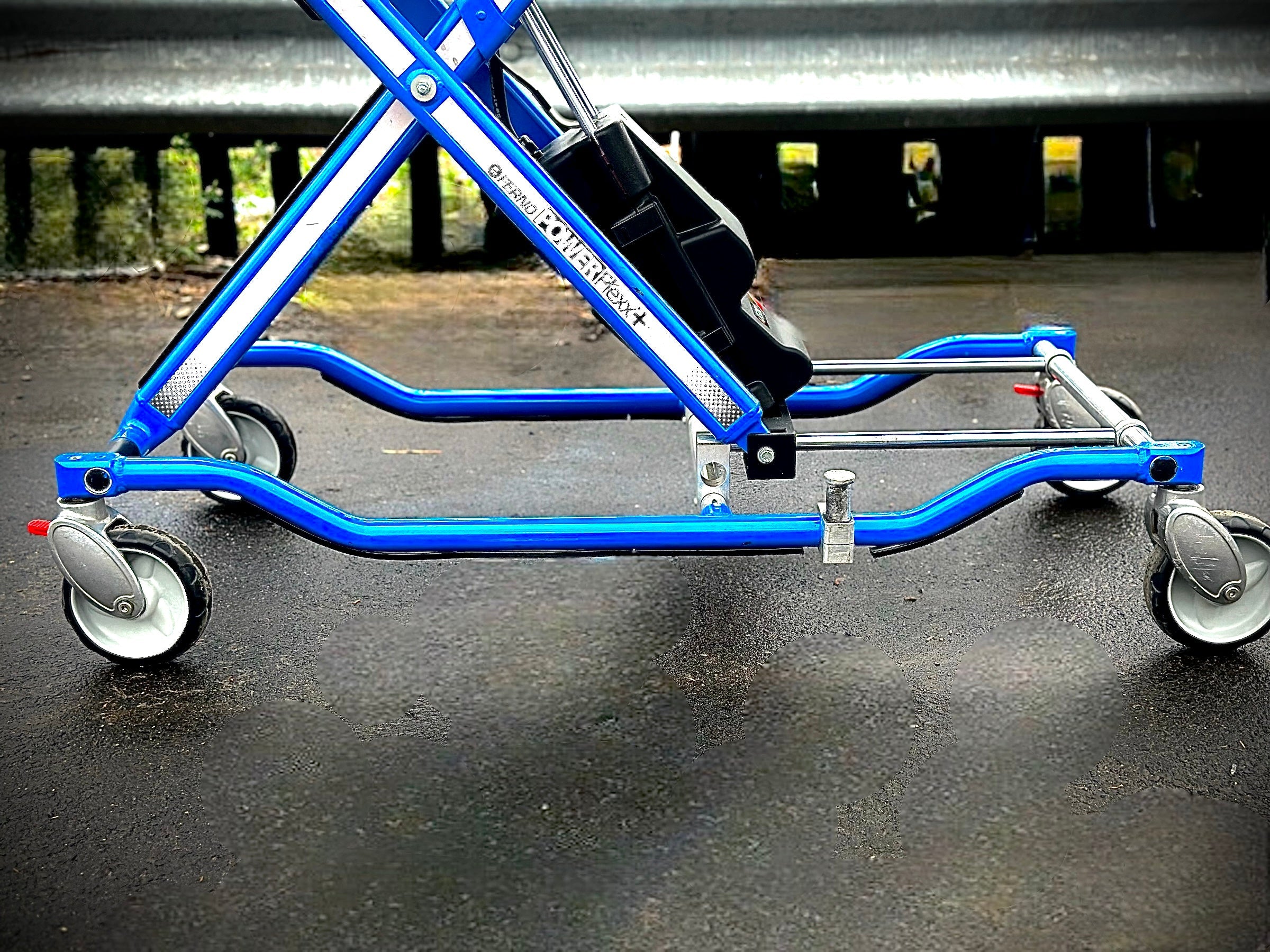 Ferno Powerflexx 700 LBS Capacity Ambulance Cot | Refurbished - Medical Stretchers & Gurneys - JJJ Medical