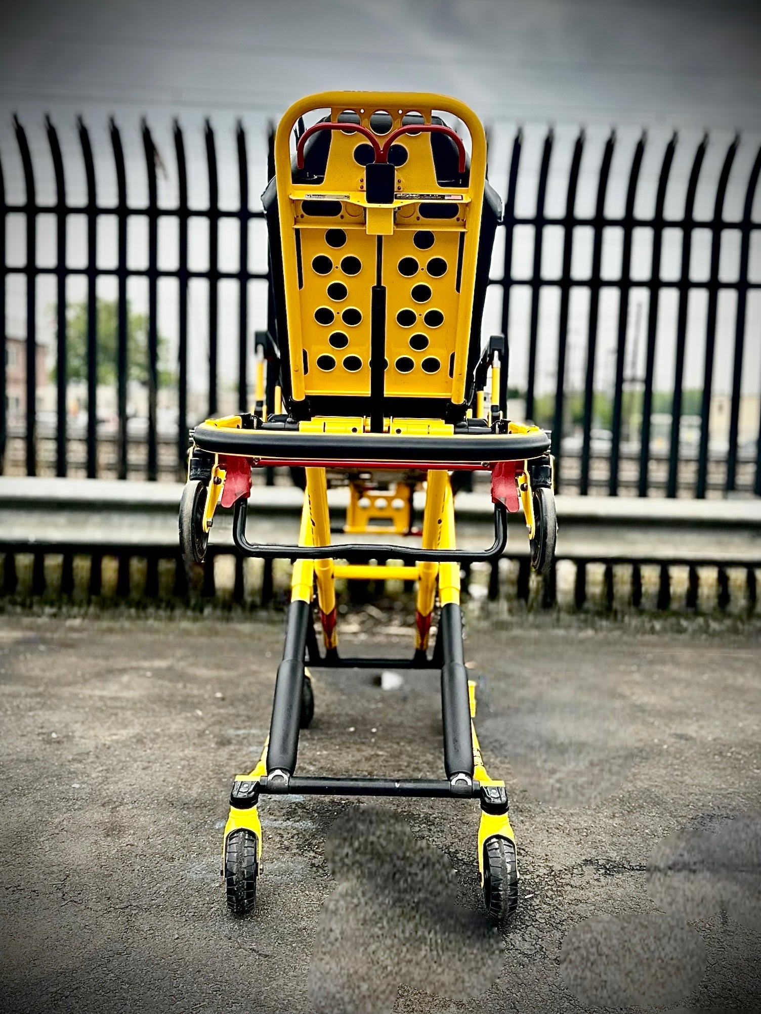 Stryker MX - PRO R3 (6082) Ambulance Cot – 650 lb Capacity - Stryker - JJJ Medical